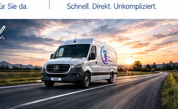 MSZ Sprinter auf einer Straße bei Sonnenuntergang